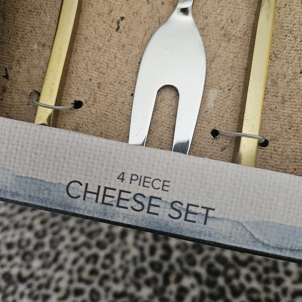 Artisan de Luxe HOME - 4-Piece Cheese Set - NIB